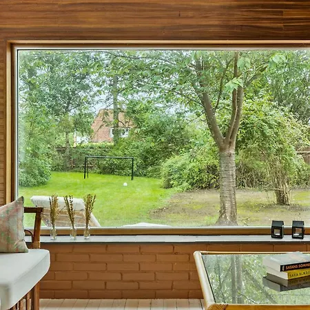 Holiday home Lovely In With Wifi